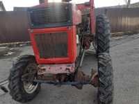 Vând Tractor U651