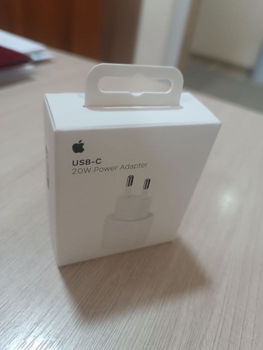 iPhone original zaryadka adapter sotiladi