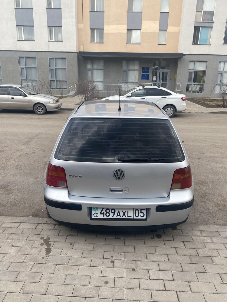 Продам Volkswagen Golf 4