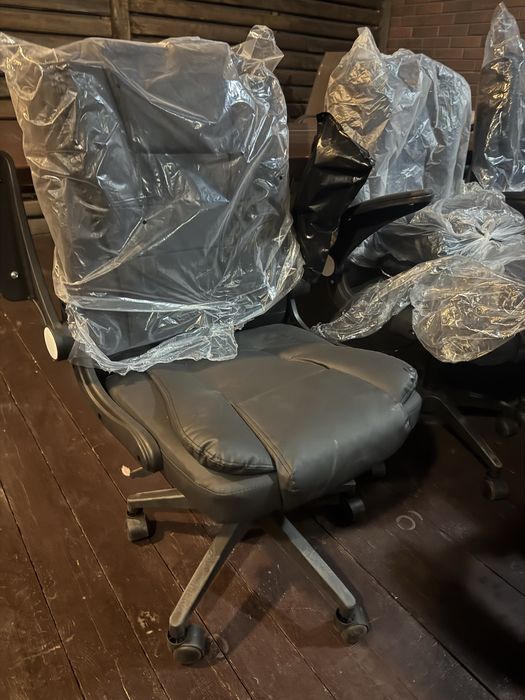 Продам офисное кресло