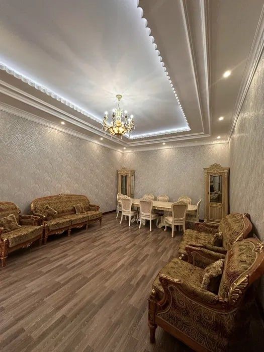 Аренда участка 8 ком 3 соток. Яшнабадский 40 лет. Улица Гузал