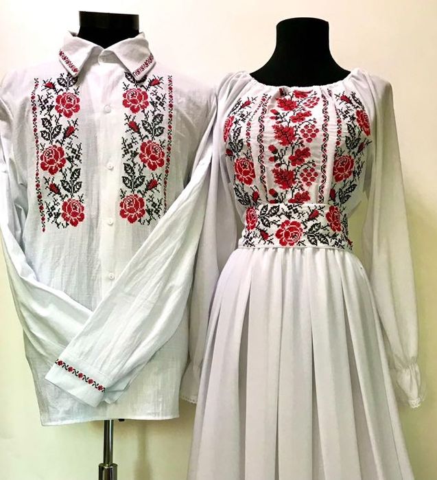 Rochie tradițională , brodată ,
