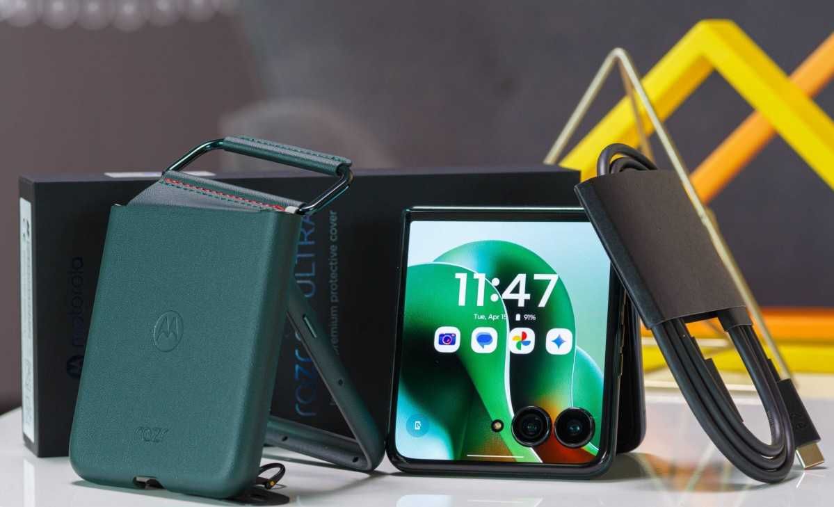 Motorola RAZR 60 Ultra 5G Dual nano sim глобален ром, с Android auto