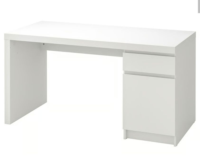 Vând urgent  birou Ikea 120x65
