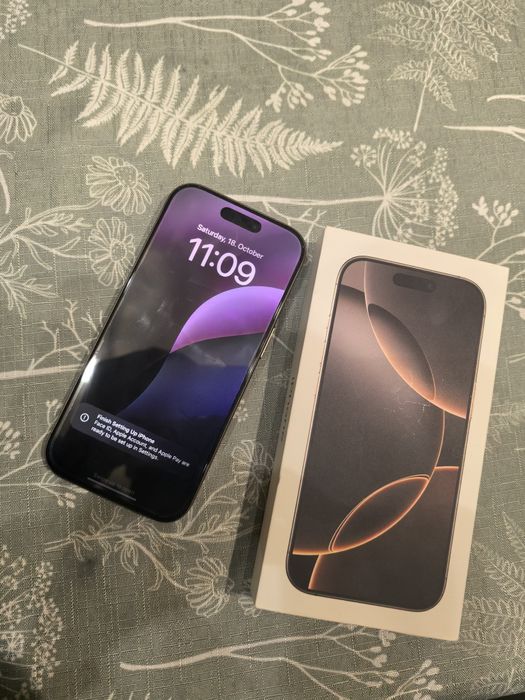 Iphone 16 pro gold