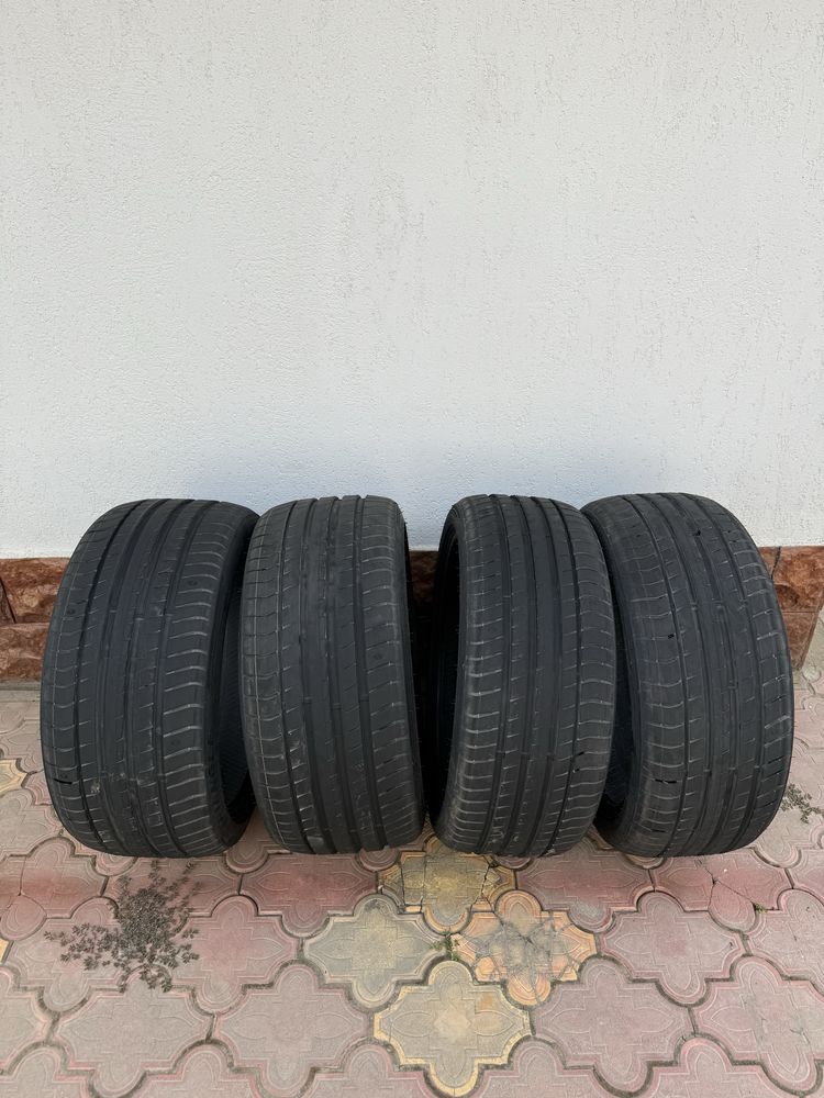 Cauciucuri BMW seria 7  245 40 r20  si 275 35 r20 NOI