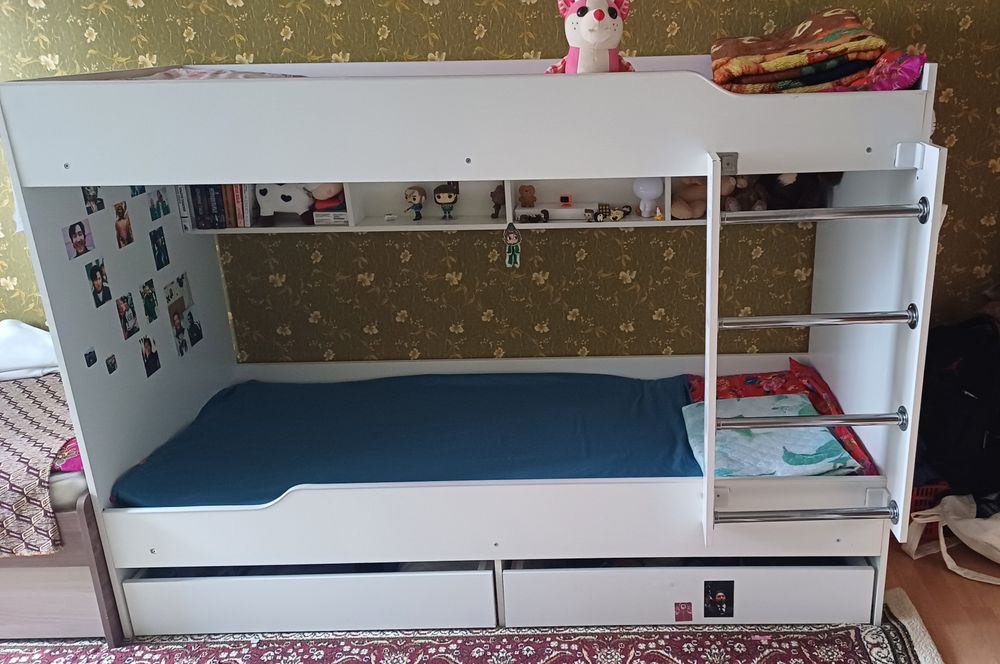 Двухярусная кровать