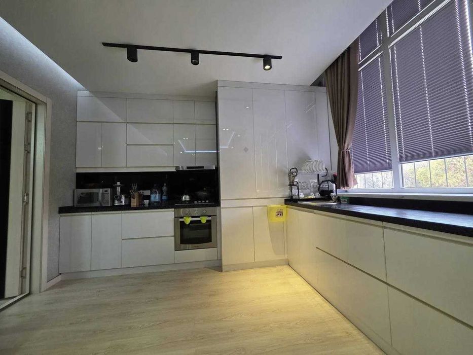 ПРОДАЖА КВАРТИРЫ!5 комнатная,140м2,ул Ш.Руставели автосалон My Way США