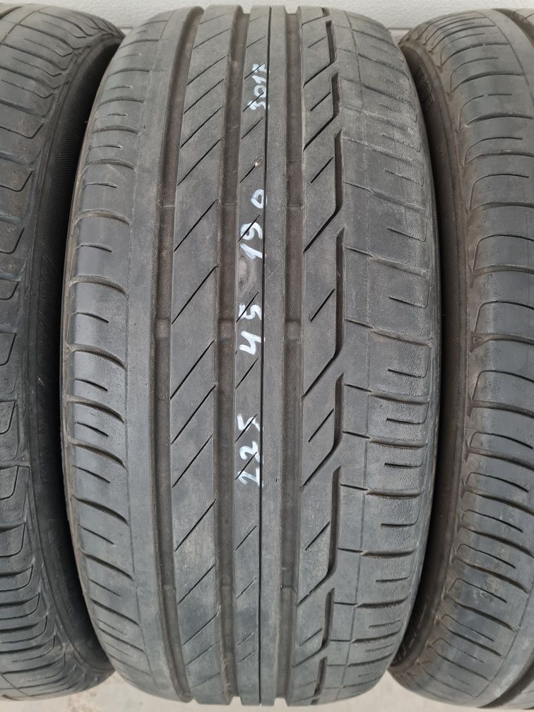 Летни гуми 4 броя BRIDGESTONE Turanzza T001 225 45 R19 дот 3017