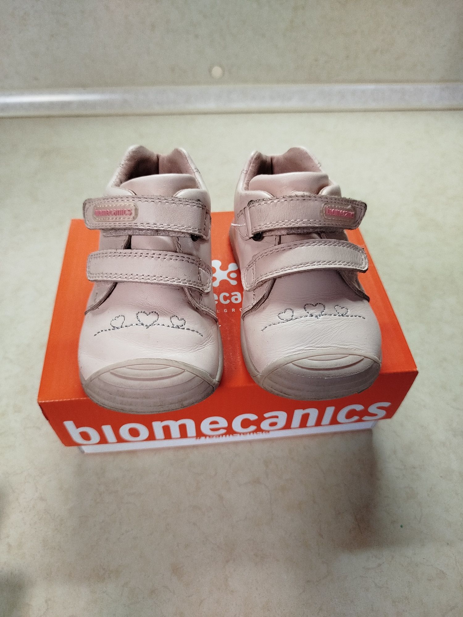 Ортопедични обувки Biomecanics 21