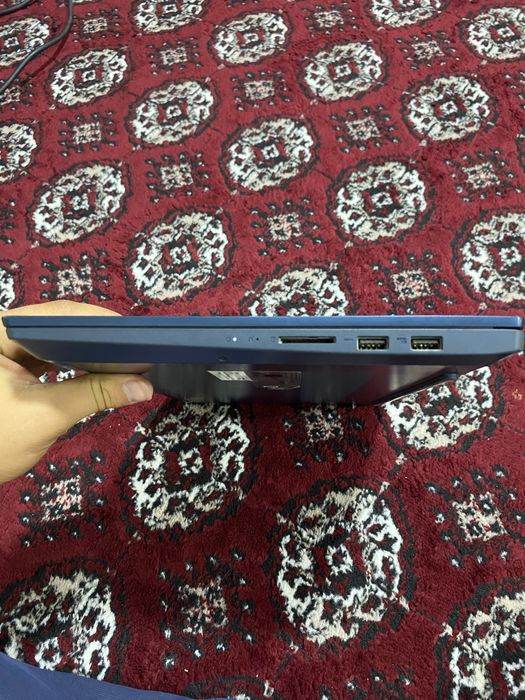 Lenovo intel core i7.  12/512