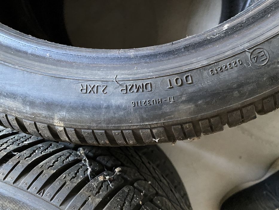 Гуми Dunlop 245/40/18