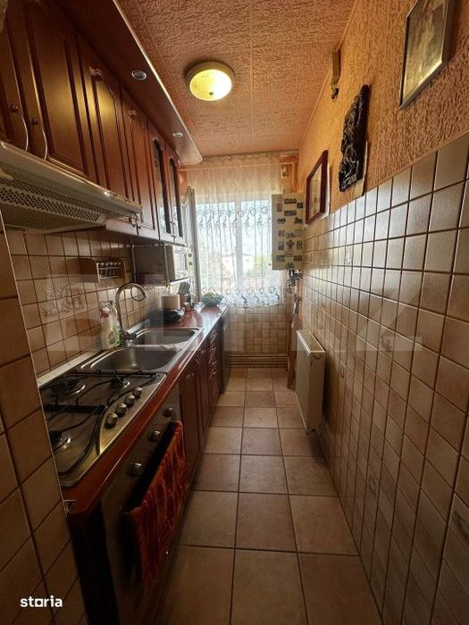 Apartament de vanzare, cu 2 camere, 48 mp, zona 14 Mai, loc de parcare