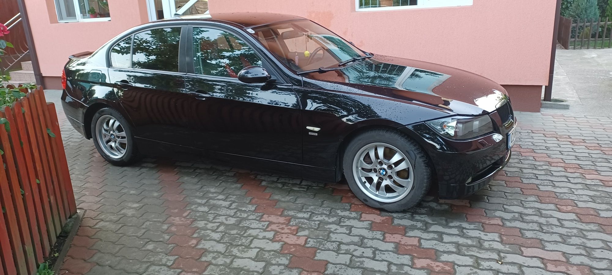 Vand BMW 320d varianta limousine