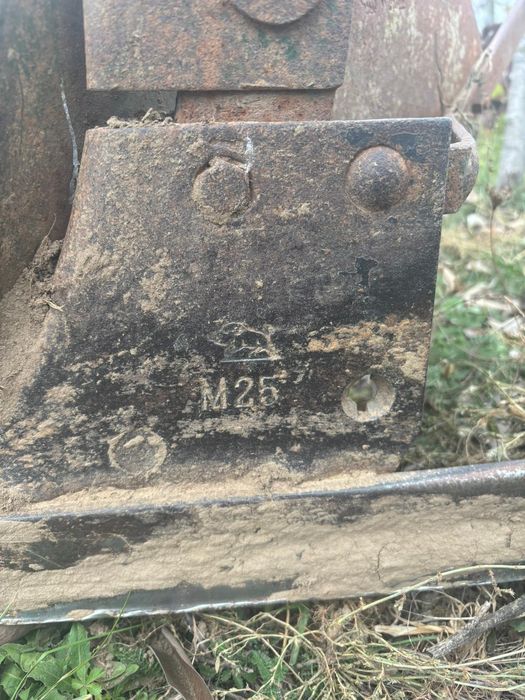 Vând plug cu 3 trupițe