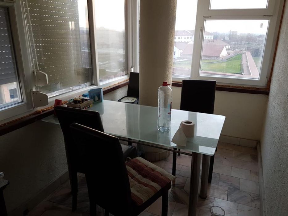 vanzare ap 4 cam centru civic /cetate/piata/medicina