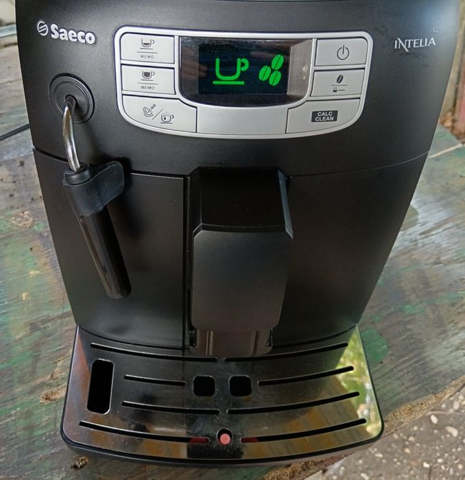 Râșniță încorporată, cafea măcinată, spumare cafea, SAECO INTELIA