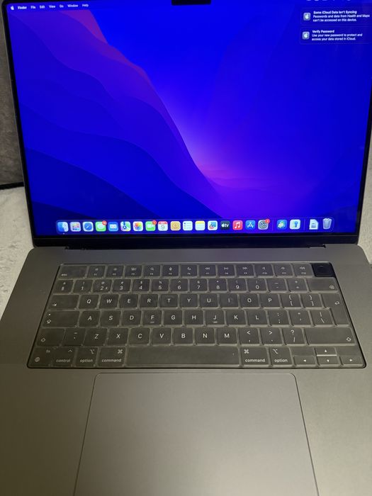 Apple MacBook Pro 16” (2021, M1, 16GB RAM, 512GB SSD)