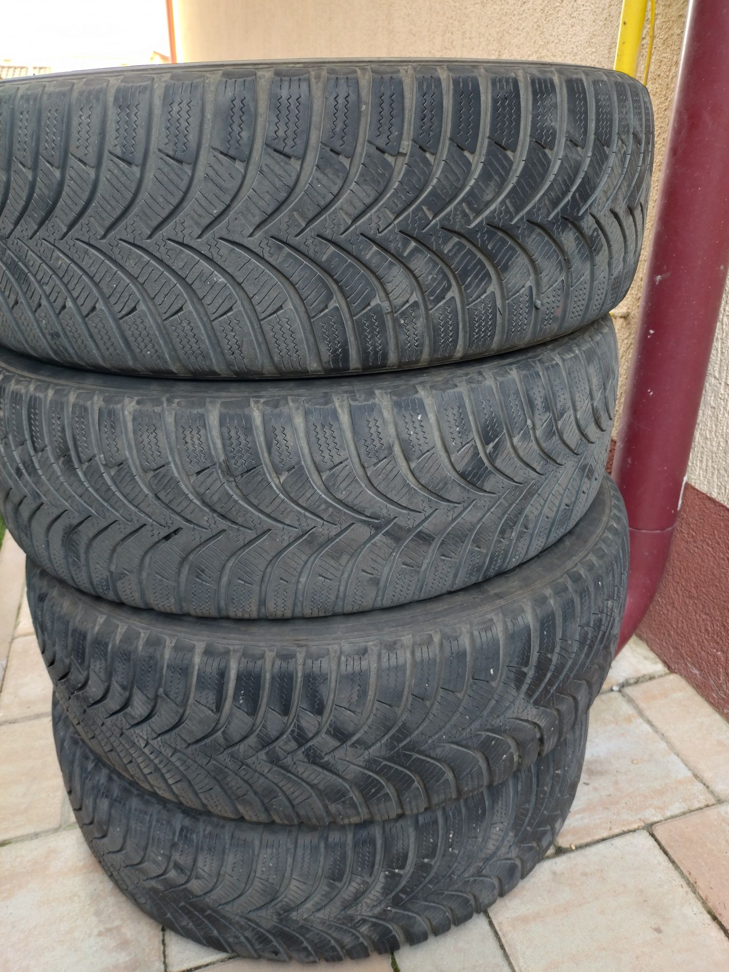 Anvelope iarna Hankook 185/65R15