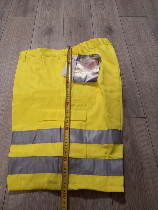 Vand Pantaloni Reflectorizanti Lucru SCURTI Planam