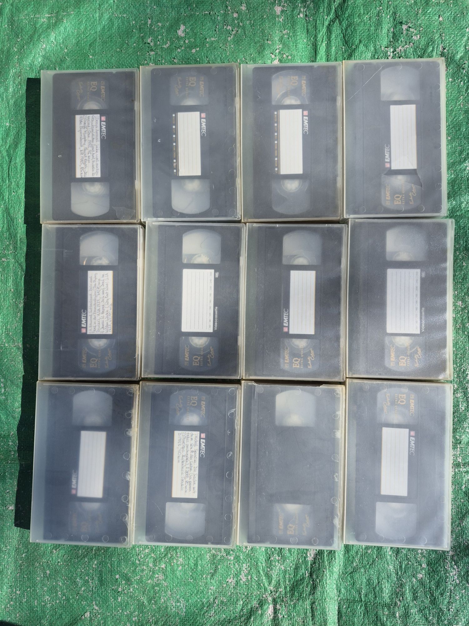 Vând 30 casete video VHS originale EMTEC de 120 minute colectie filme