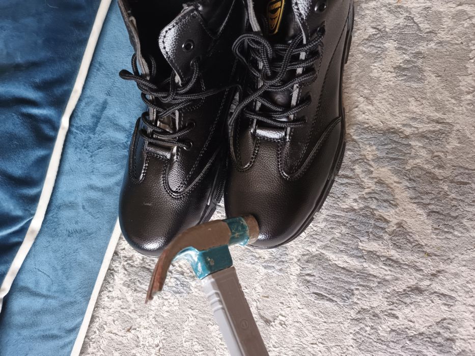 Рабочие ботинки со стальным носком