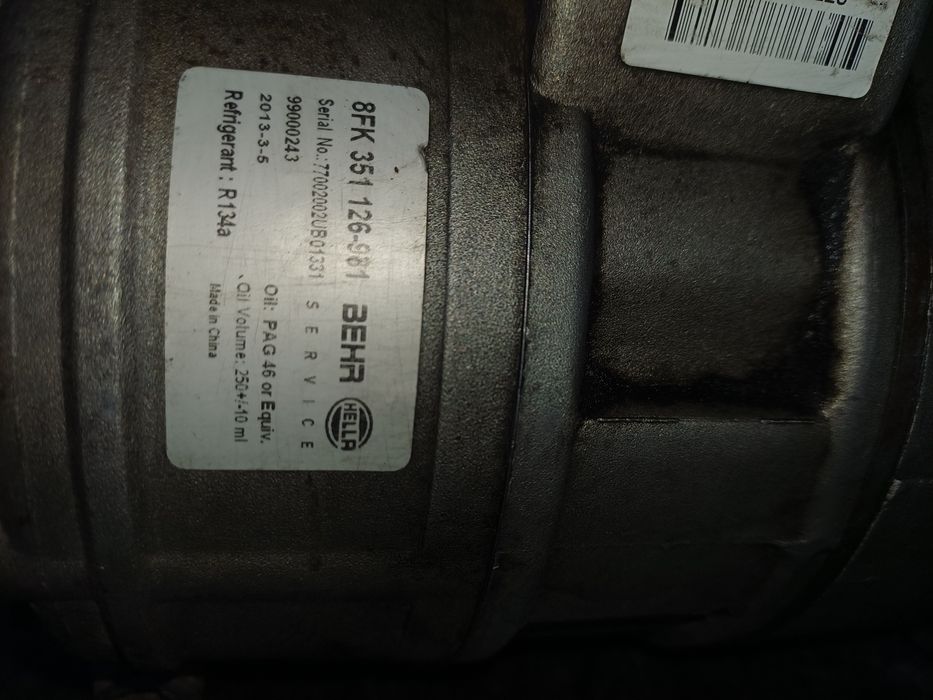 Vând Compresor AC de Volkswagen Passat b5.5