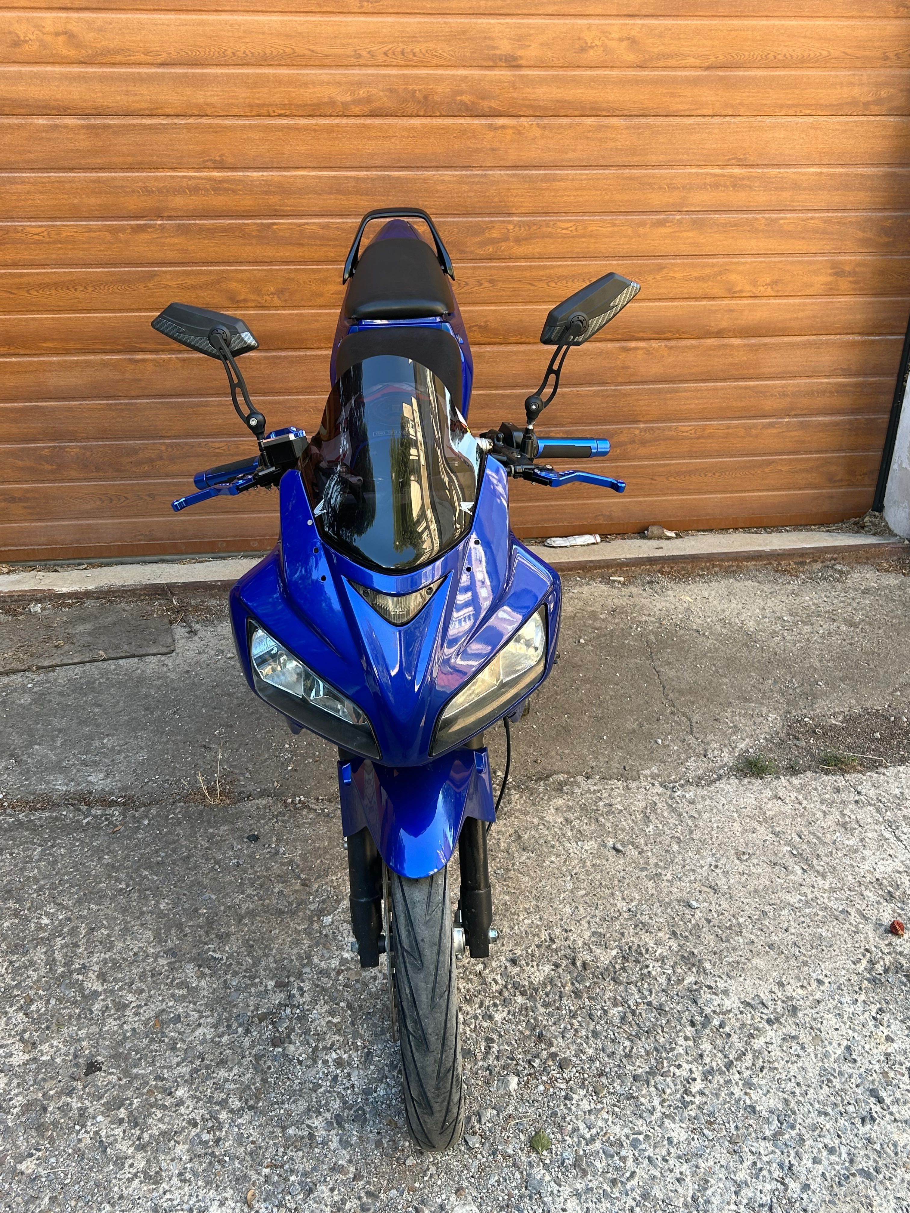 Honda cbr 125r 2008