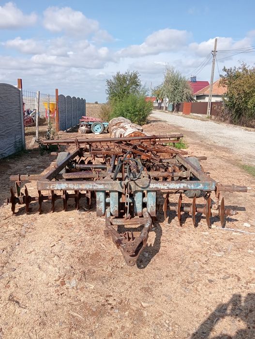 Vând disc 3,4 cu grapi dupa el