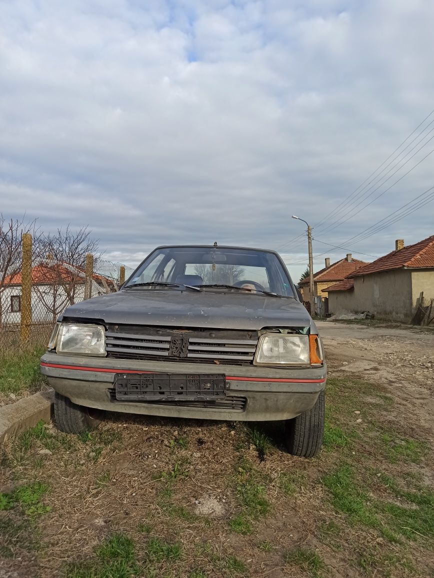 Peugeot 205 на части