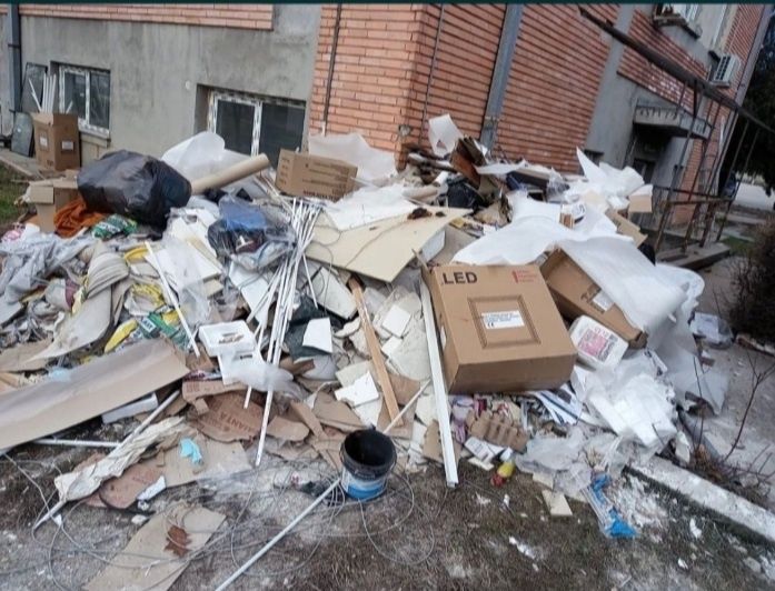 Debarasăm.mobilă veche,moloz,deșeuri,din ori ce fel de spațiu