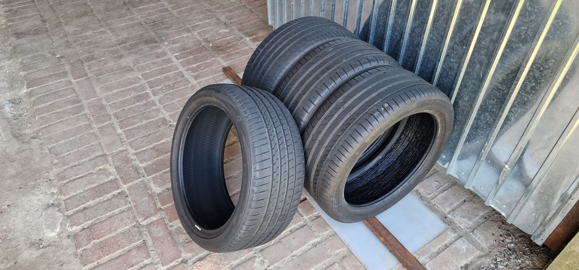 235/40 R18 - 4 anvelope - Firestone / Continental - de vara