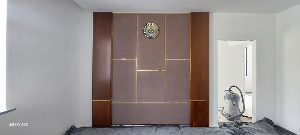 Eshik, pluntis, ofshivka, zinalarga perila o‘rnatamiz. Yog‘och ishlari