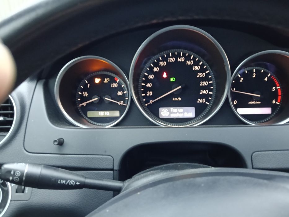 Vând complet functionabil bine pt piese curata interior exterior cu