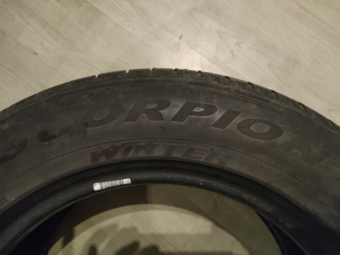 215/65 r17 de iarna Pirelli scorpion