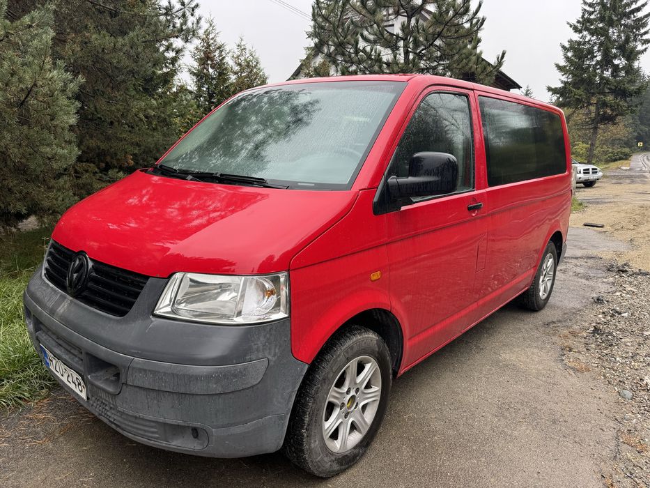 Volkswagen Caravelle T5 8+1 locuri
