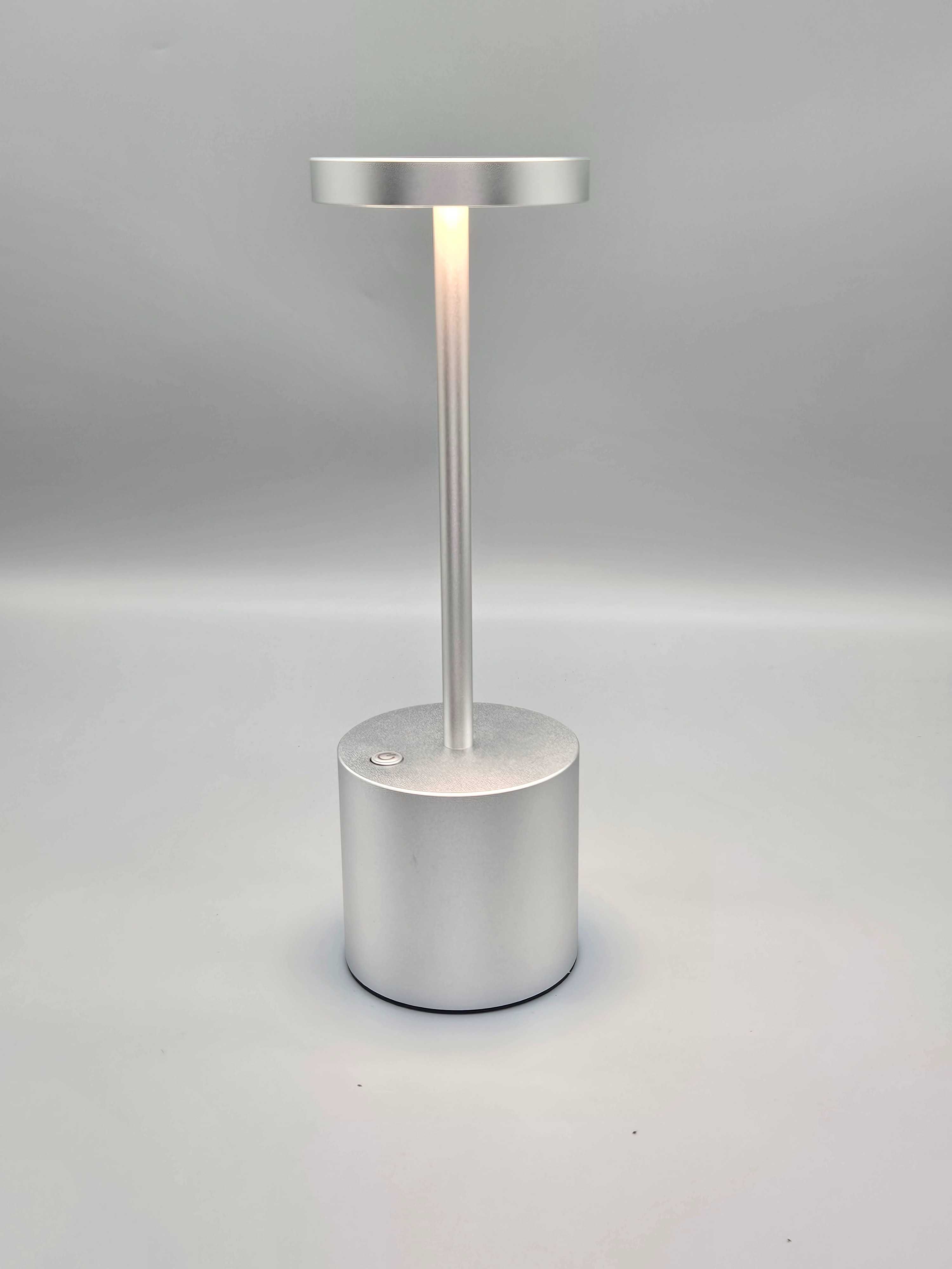Безкабелна LED настолна лампа с регулируема светлина и USB зареждане
