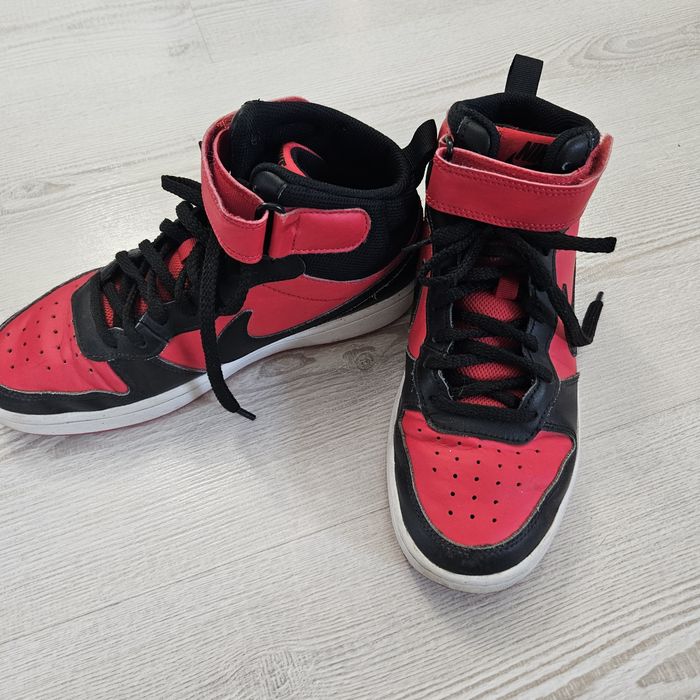 Nike маратонки номер 37,5