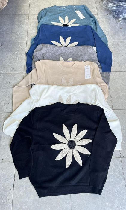 Топли блузи  различни цветове