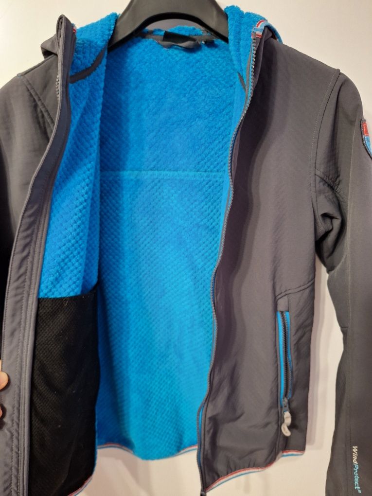 Vând geaca Softshell CMP