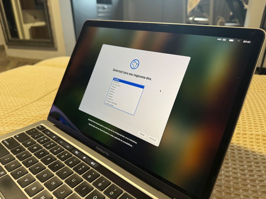 MacBook Pro 13" 2020 Touch Bar Intel i5 512 GB