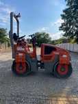 Inchiriez Cilindru Compactor 3t
