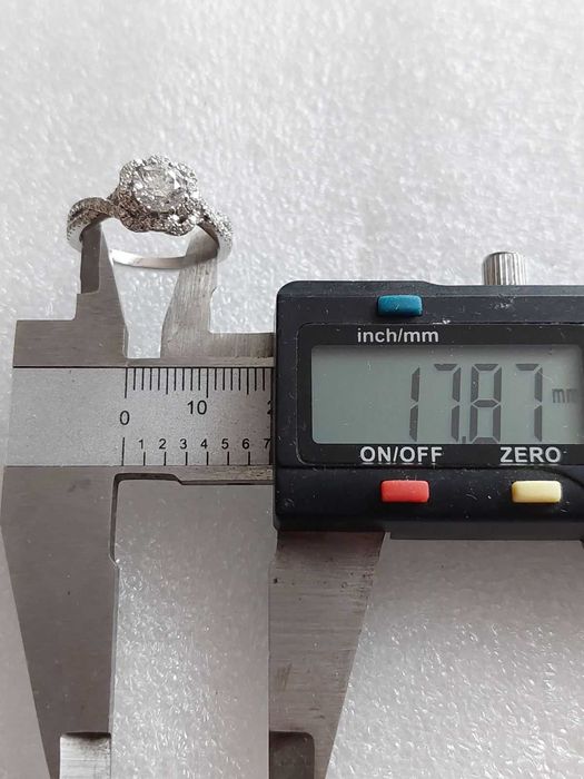 Дамски златен пръстен  1 к брилянт плюс 74 брилянта 0.5 карата-1.5 тот