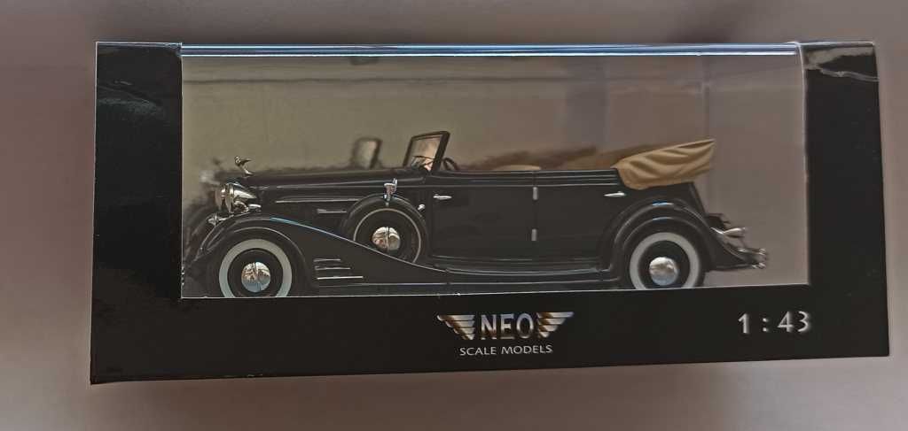 Macheta Cadillac Fleetwood Allweather Pheaton 1933 - Neo 1/43