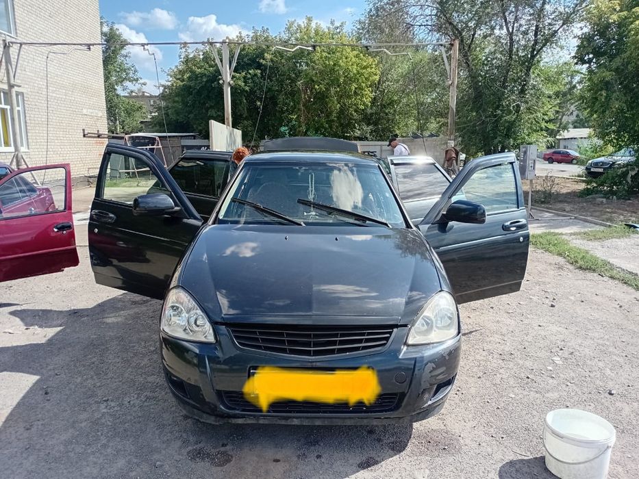 Продам машина Лада Приора 2170 седан , в хорошем техническом состояние