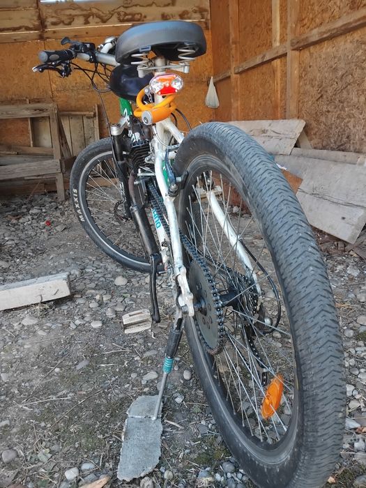 Bicicleta cu motor