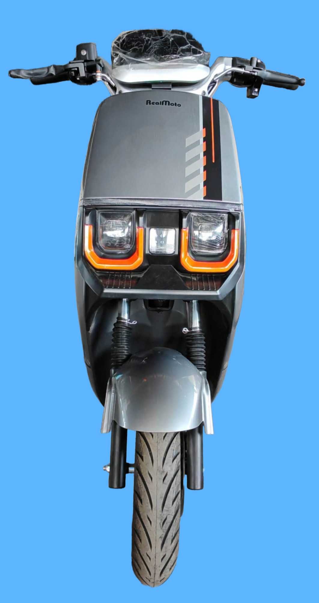 Realmoto RM1200D motosiklari va skuterlari