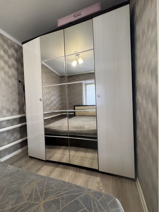 Шкаф с двухспальной кроватью