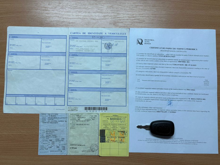 RENAULT TRAFIC 2.0 dci 2008 Euro 4 model LUNG PRIMUL Proprietar de nou