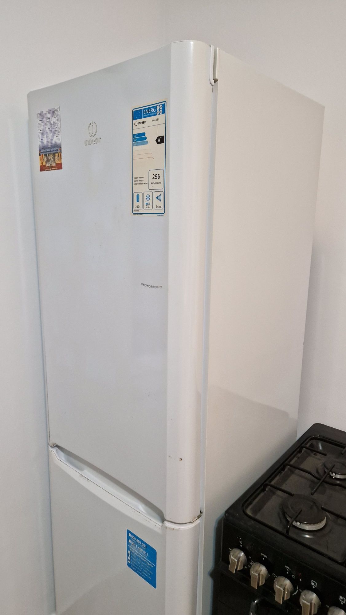 Frigider Indesit 500 lei